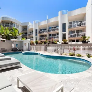 kirra-palms-holiday-apartments.hotelsbyronbayaustralia.com/